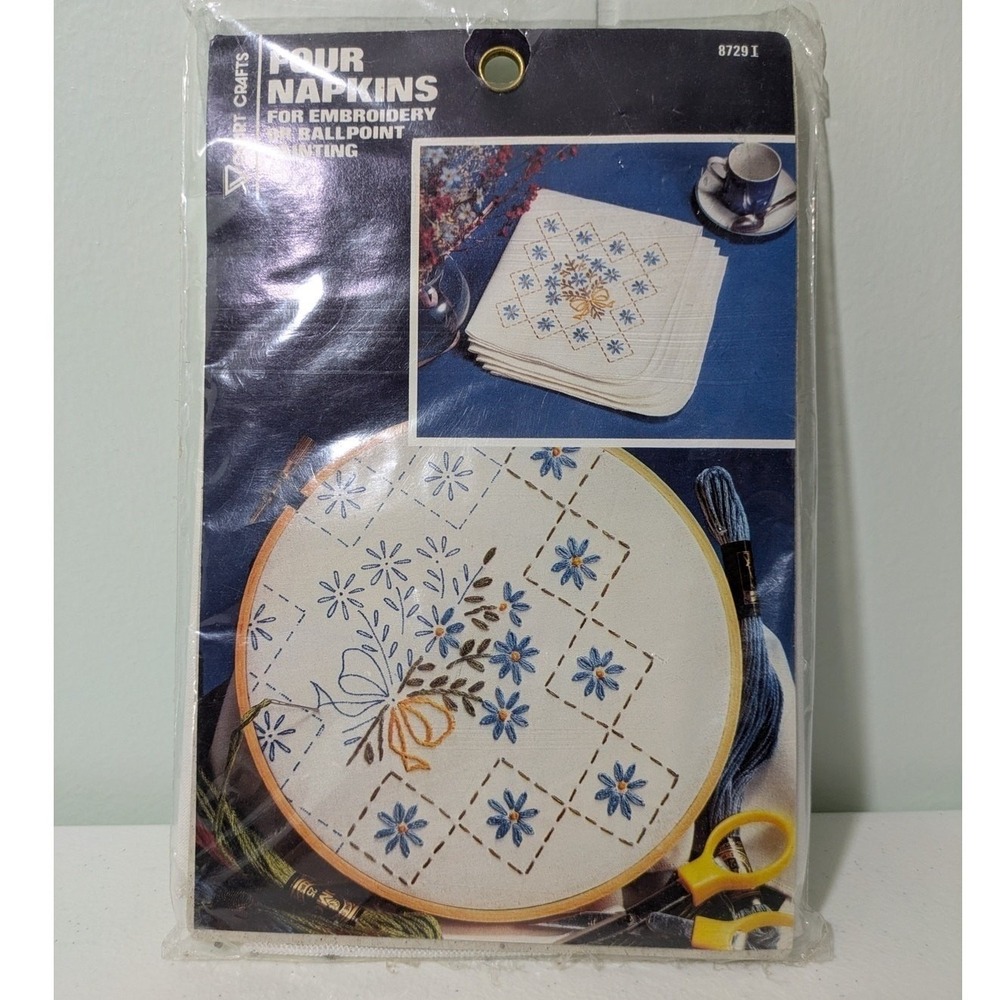 Vintage Vogart Crafts Blue Floral Napkins Embroidery Ballpoint Paint Kit‎ 87291